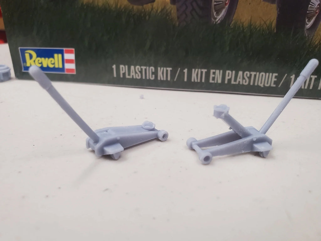 Floor Jack - 1/25 Scale Diorama, Garage and Tools