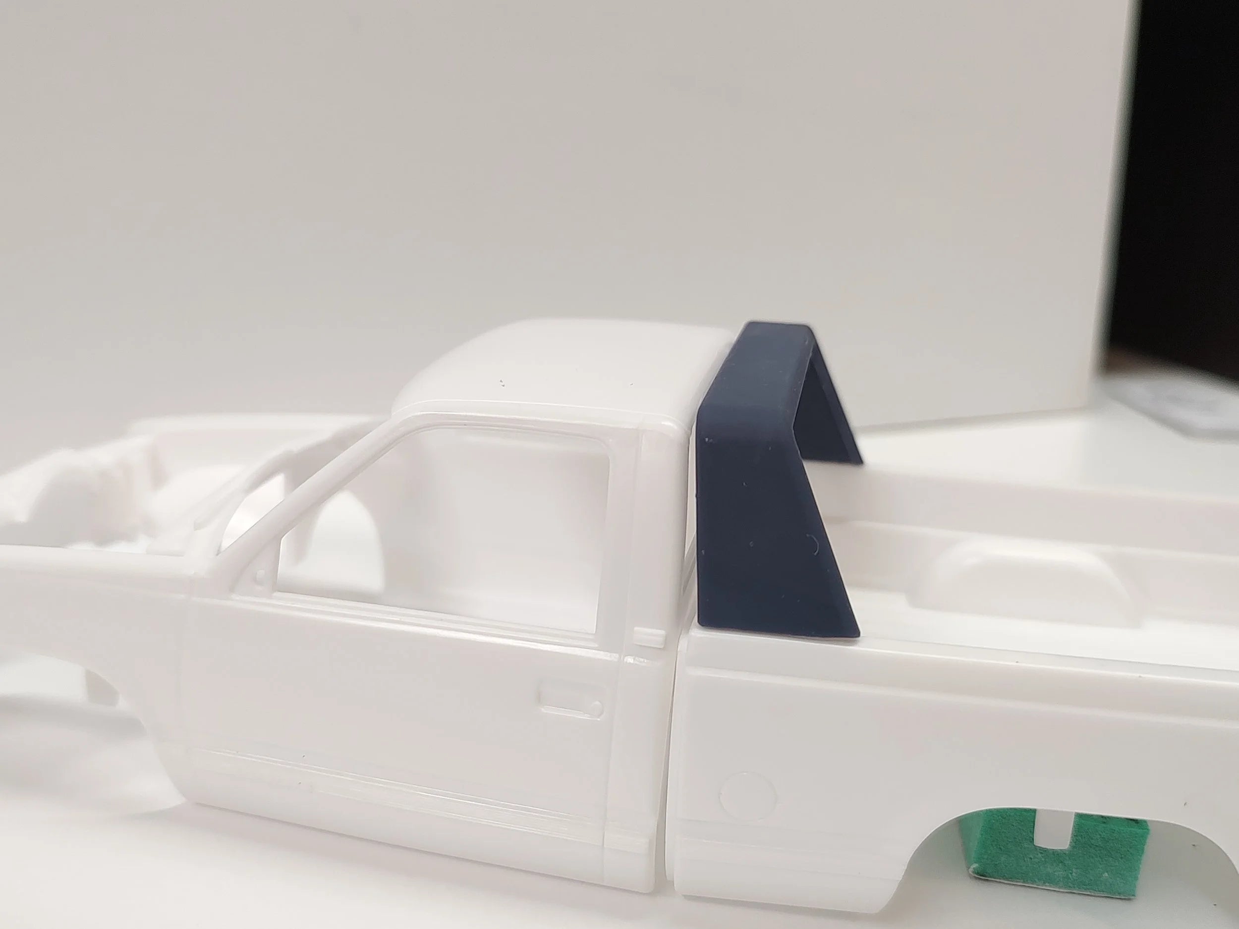 Lund Style Bed Visor "Racerback" - image 3