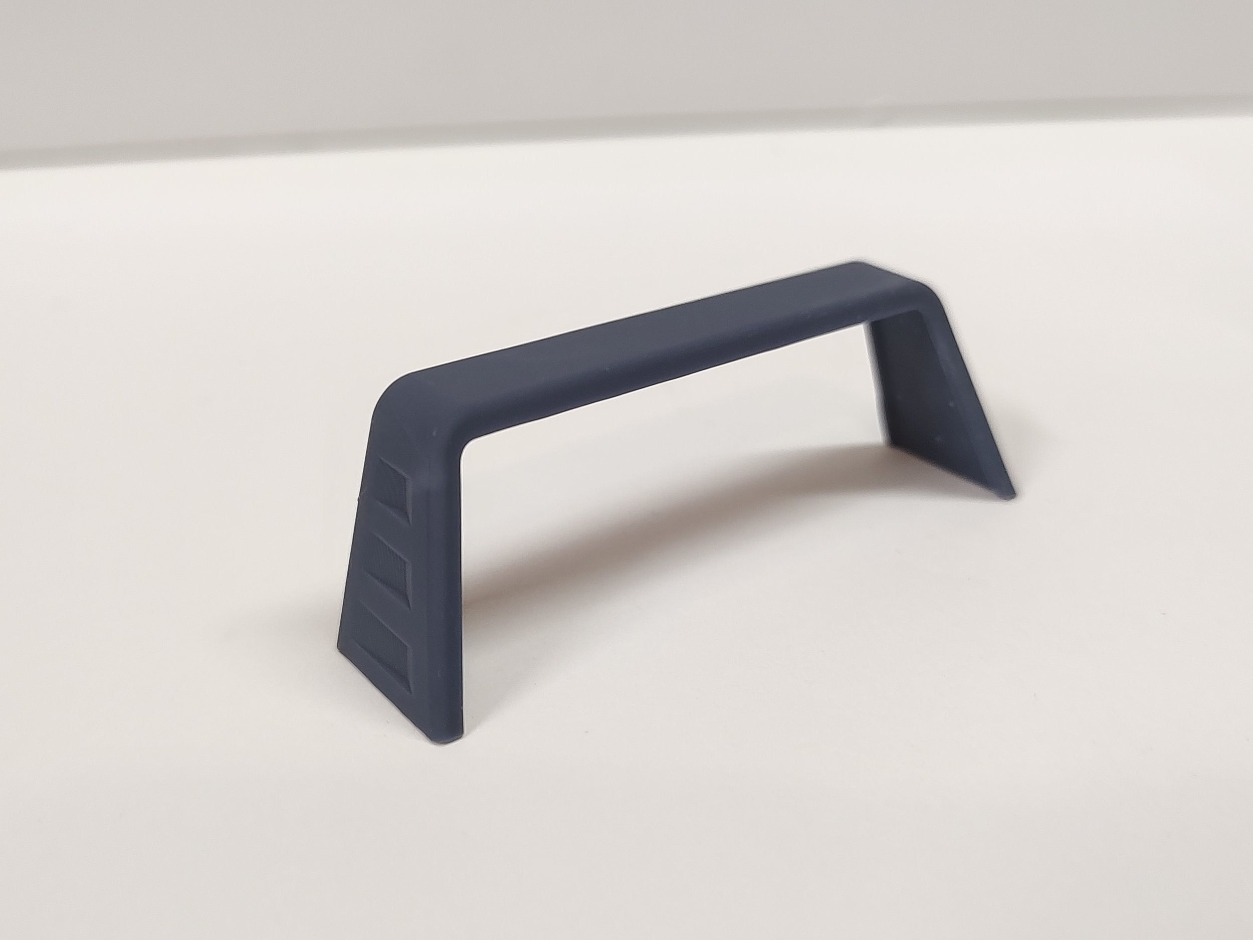 Lund Style Bed Visor "Racerback" - image 9