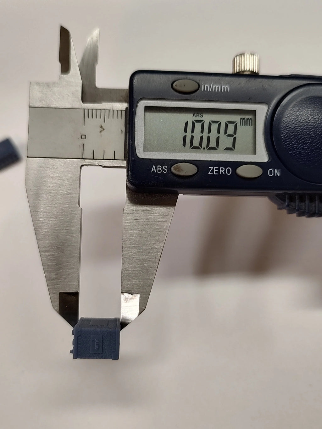4 pc MOPAR Battery Pack - image 16
