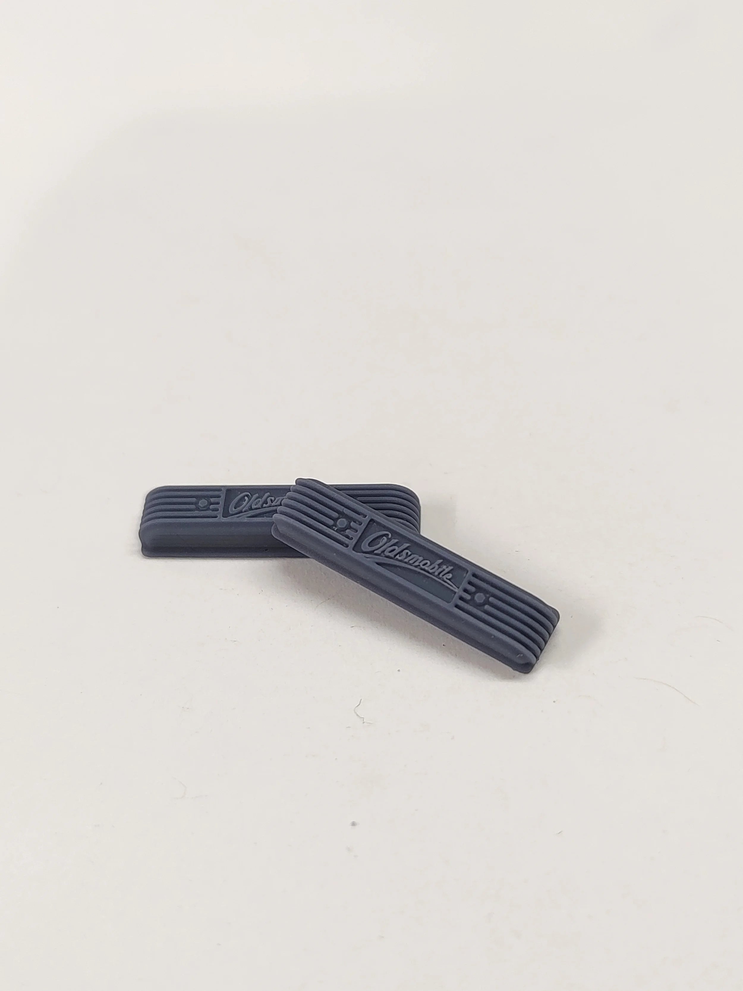 Finned Oldsmobile Valve Covers - image 2