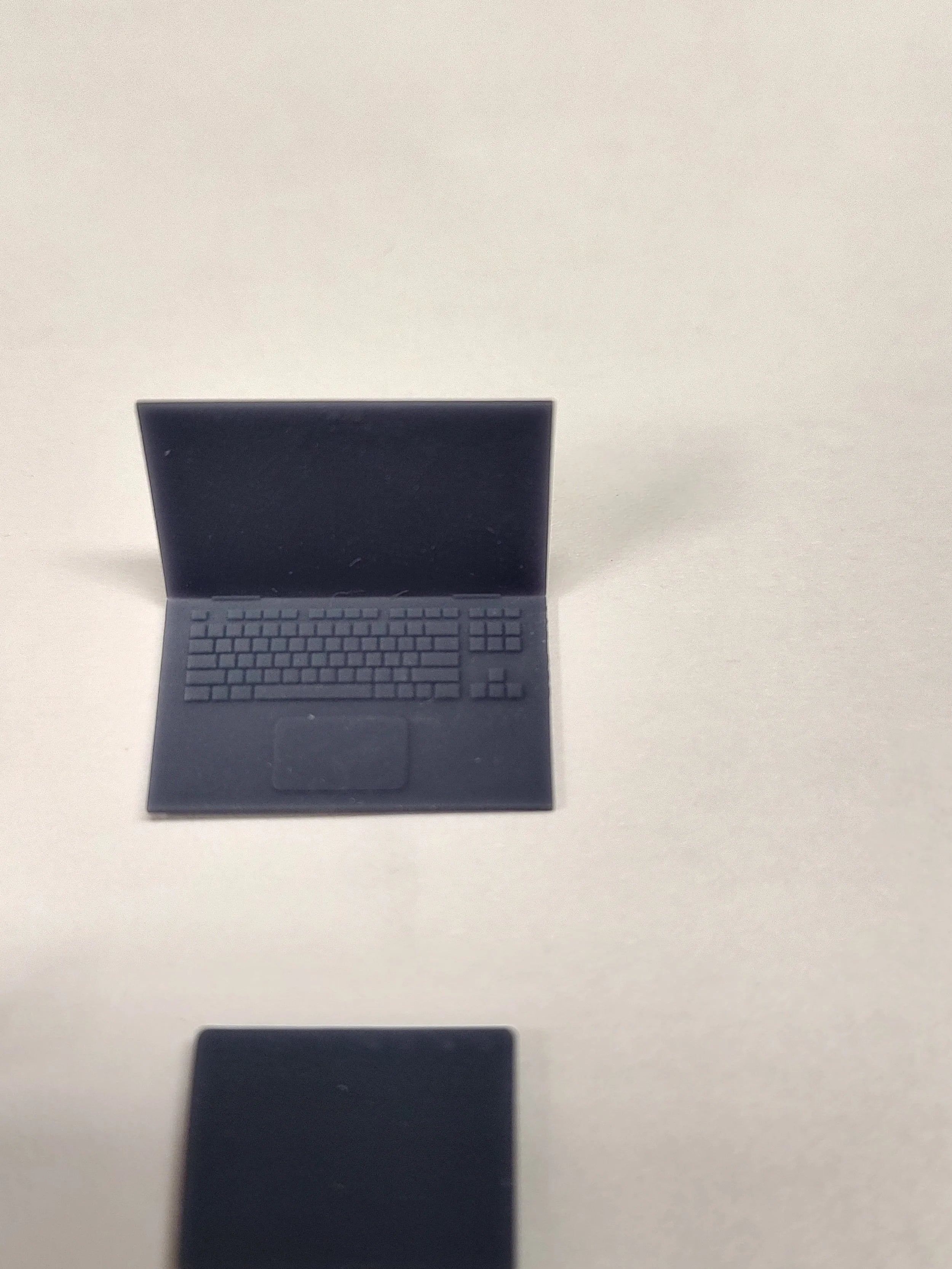 Laptop Computers - image 4