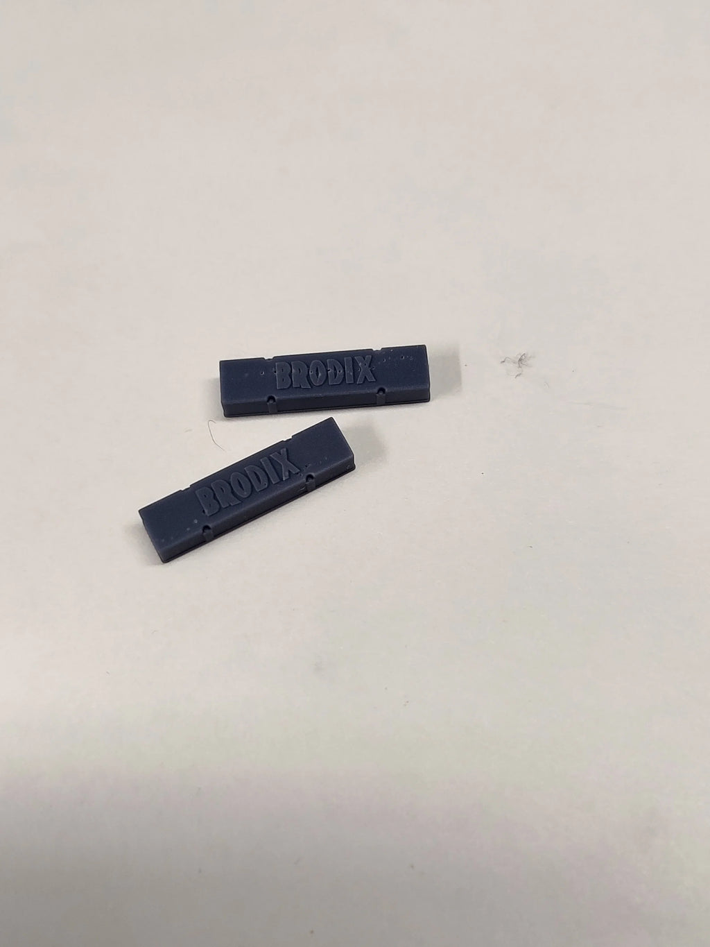 Small Block Chevy BRODIX Cast Style Valve Covers - image 3
