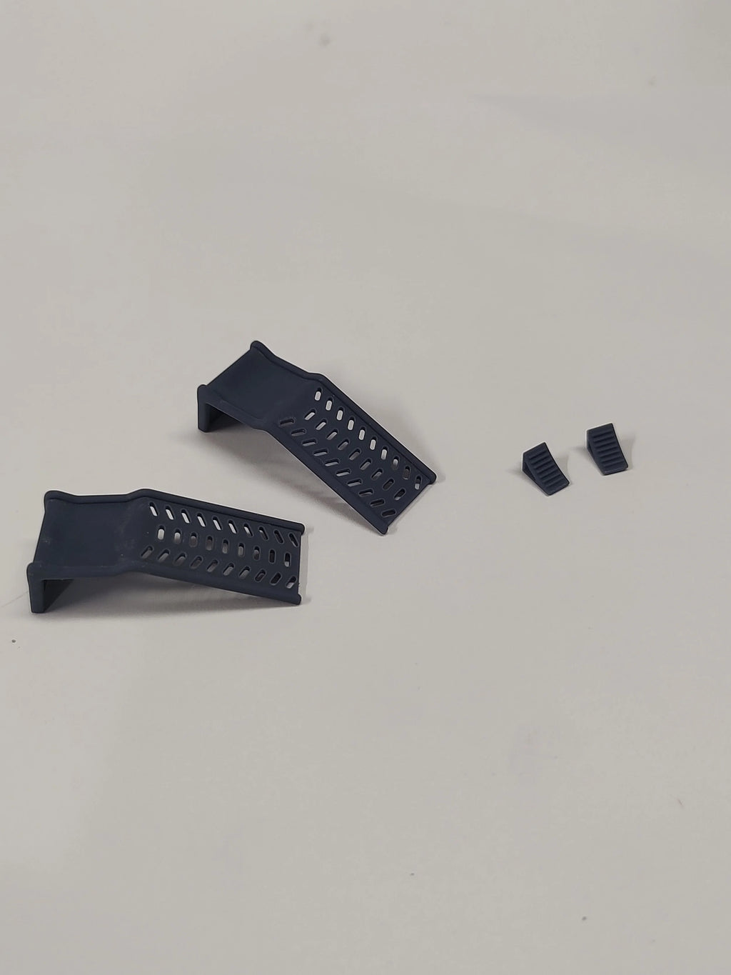 Drive On Ramps and Wheel Chocks - image 2