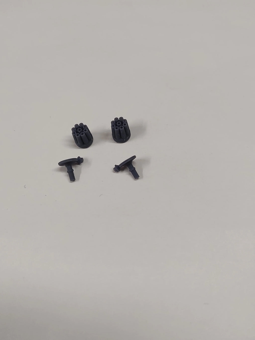 Two Piece EZ Wire V8 Distributors - 1/25 Scale Engine Parts